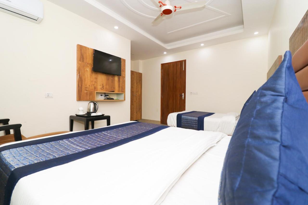 Hotel Belwood Suites - Near New Delhi Airport Eksteriør billede