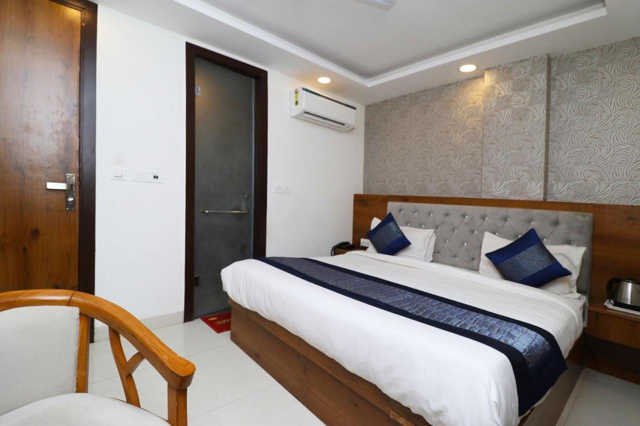 Hotel Belwood Suites - Near New Delhi Airport Eksteriør billede