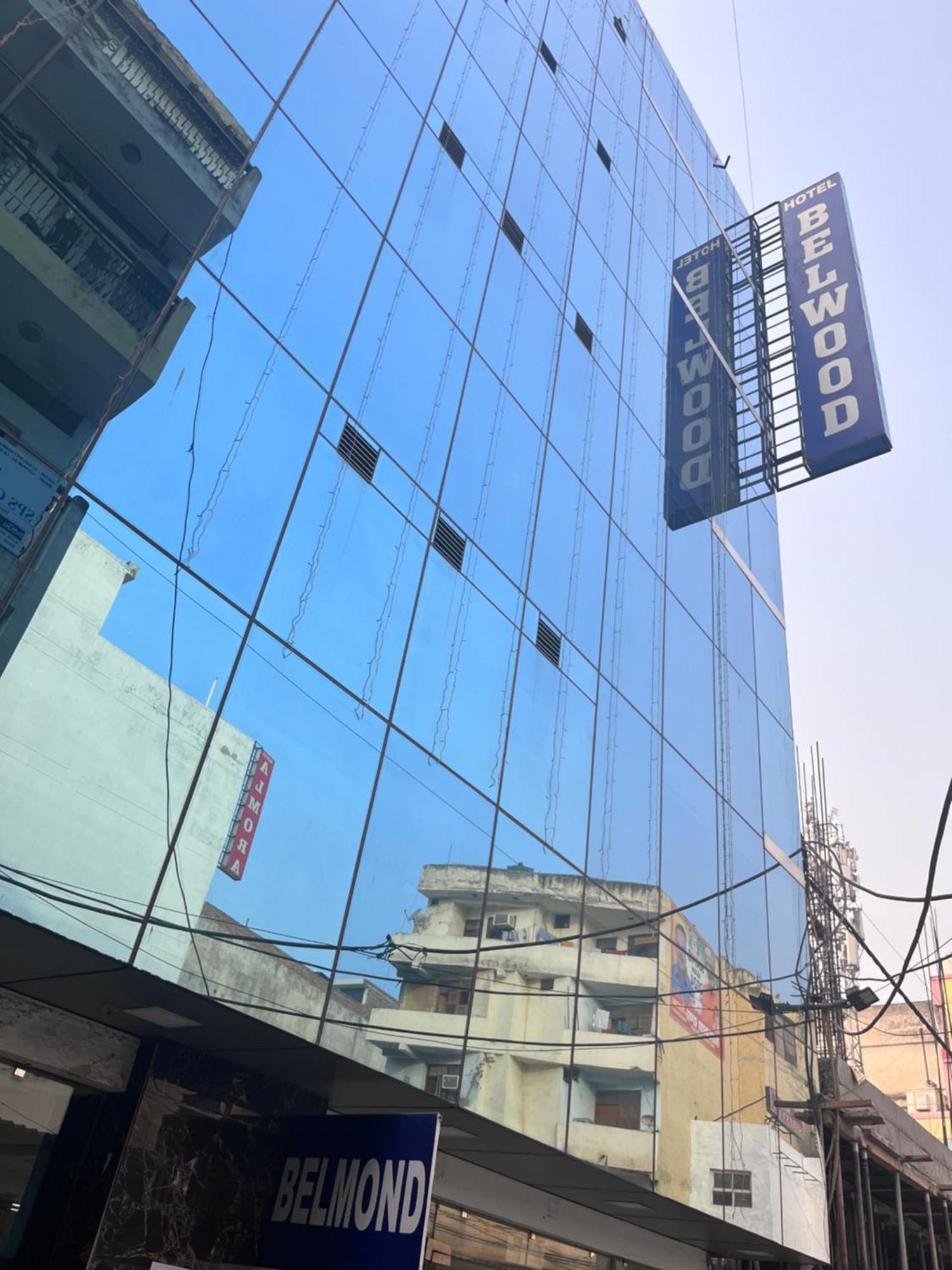 Hotel Belwood Suites - Near New Delhi Airport Eksteriør billede