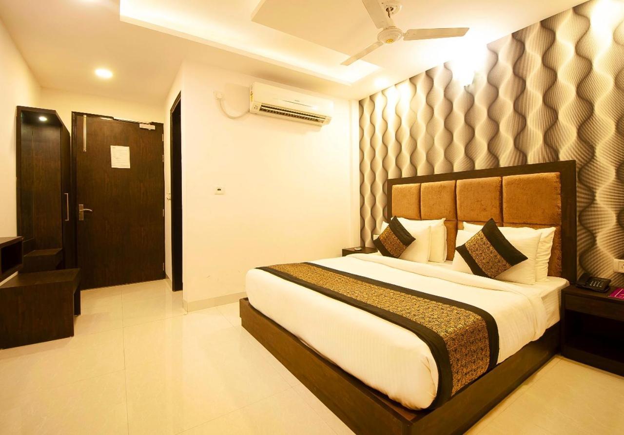 Hotel Belwood Suites - Near New Delhi Airport Eksteriør billede