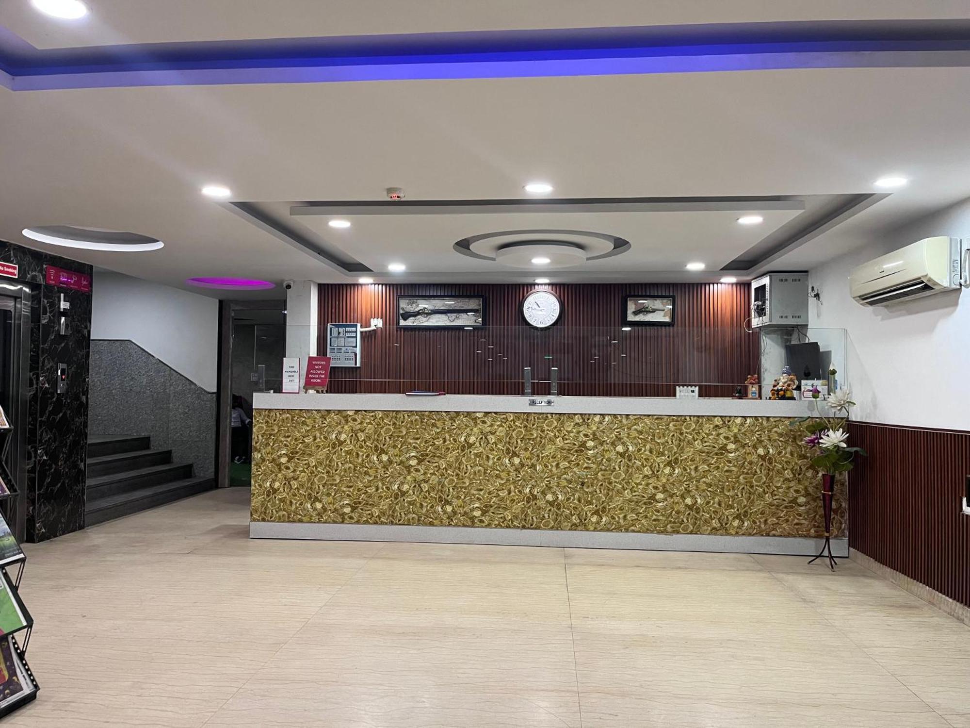 Hotel Belwood Suites - Near New Delhi Airport Eksteriør billede